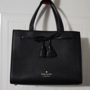 Kate Spade Black crossbody/Beige pink inside